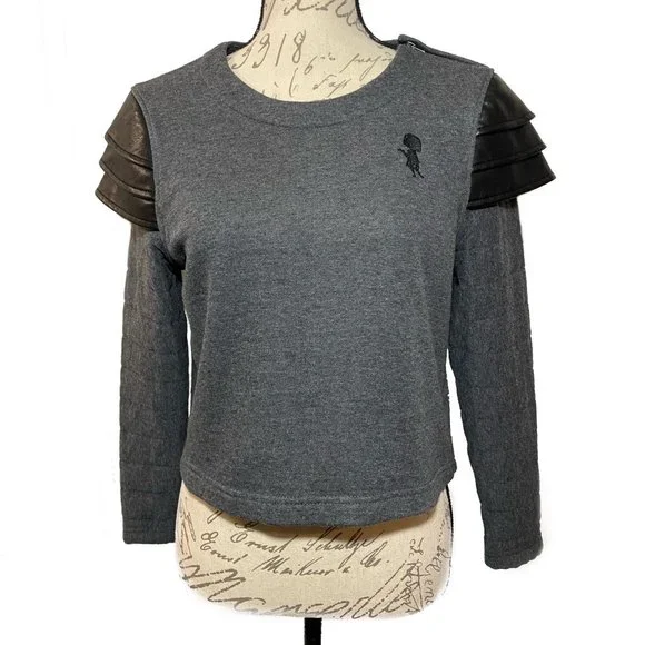Disney Edna Mode Embroidered Faux Leather Sleeve Pullover Sweater Size XS Gray - Picture 3 of 12